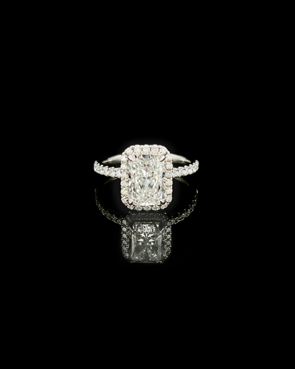 Lab-Grown Radiant Cut Diamond Ring – 2.01ct E VS2