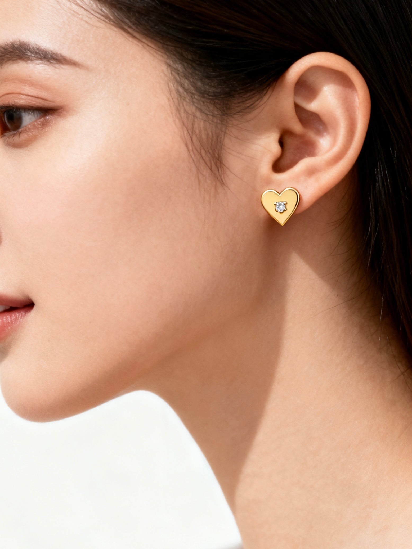 Lab Grown Diamond Heart of Light 18K Gold Earrings - 0.1ct