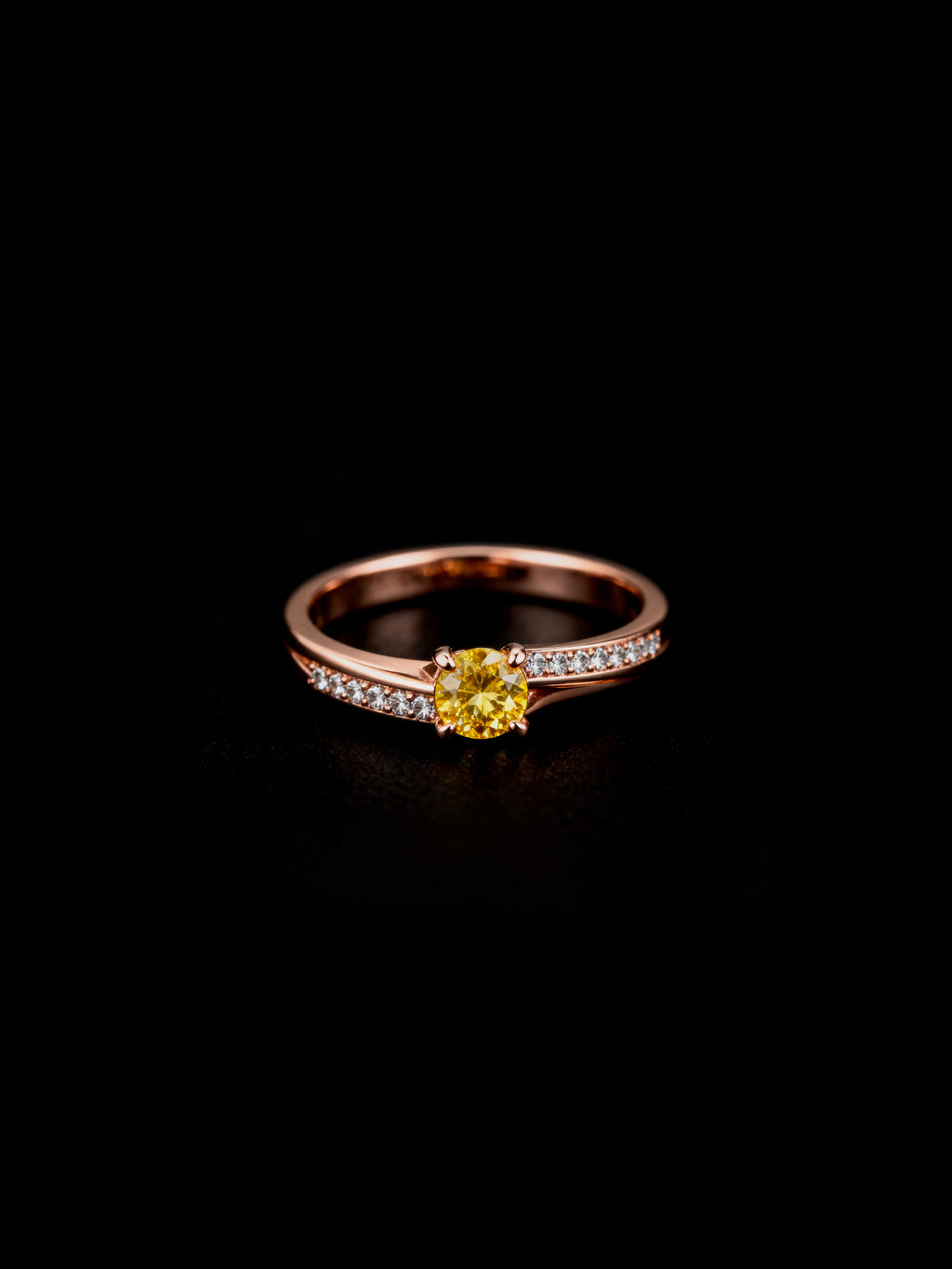 Lab-Grown Fancy Yellow Diamond Pavé Ring – 0.70ct D VVS1 Center