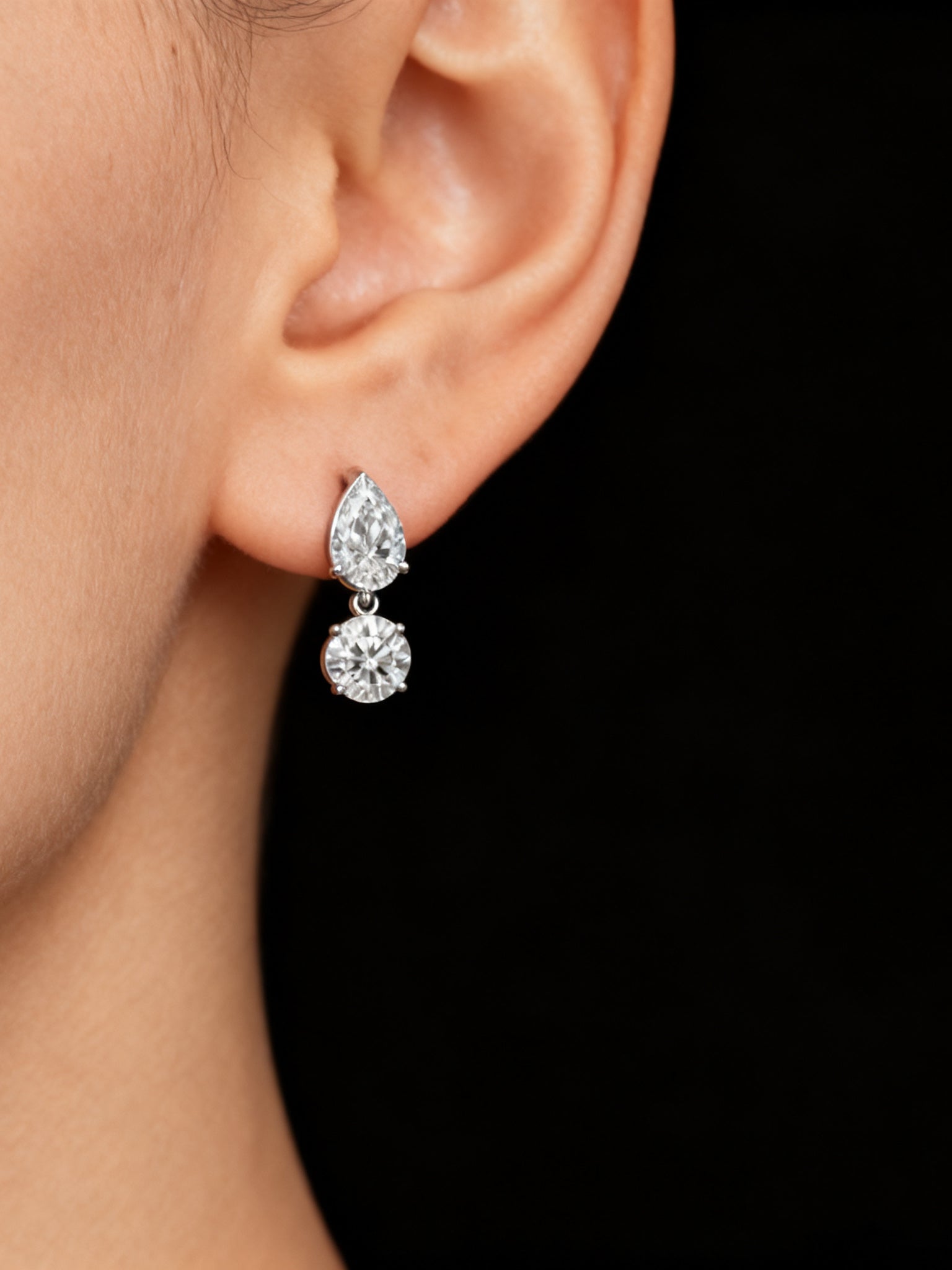 Lab-Grown Pear & Round Brilliant Diamond Drop Earrings – 1.00ct D VVS1