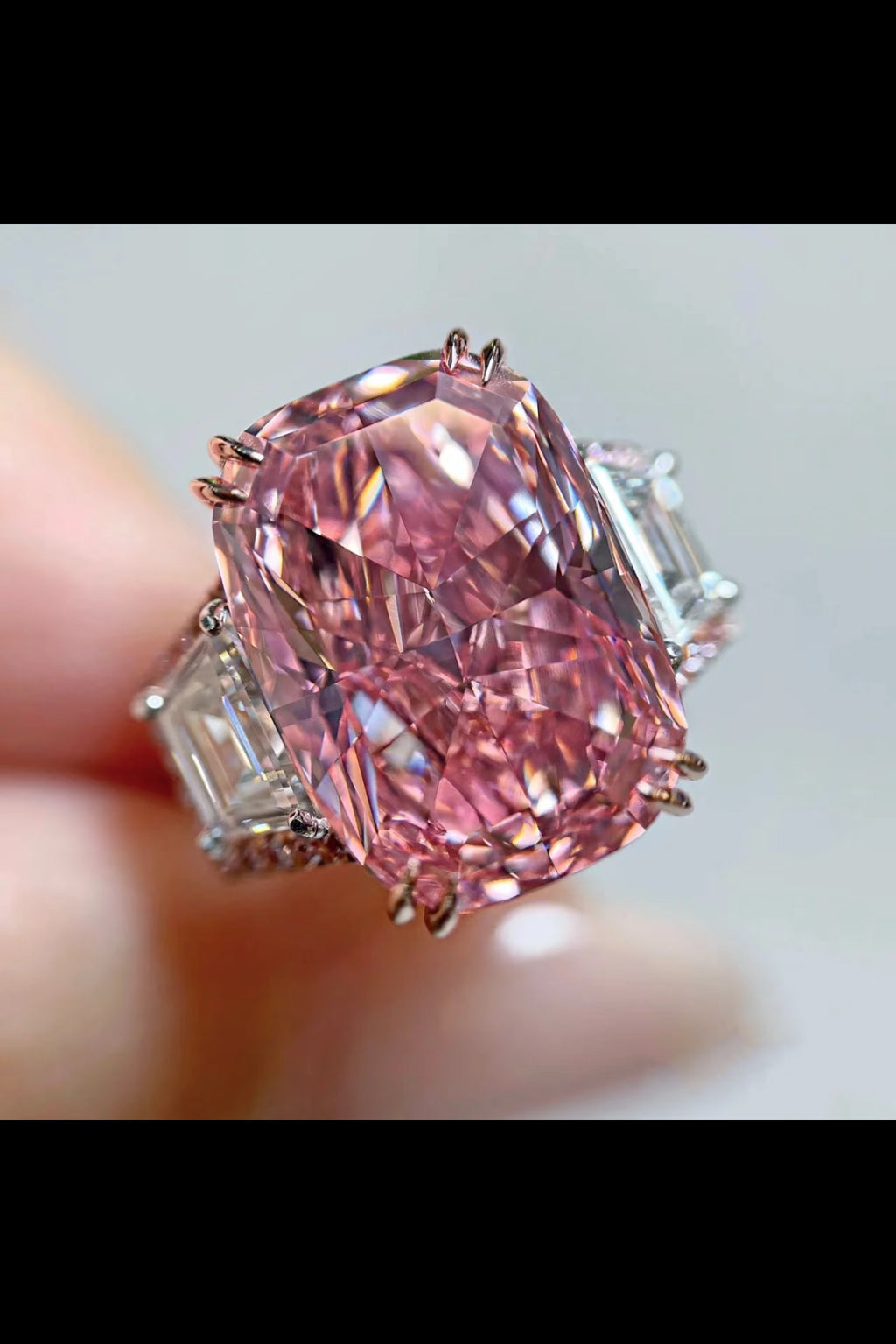 Lab-Grown Fancy Vivid Pink Cushion-Cut Diamond Ring – 11.15ct VVS1