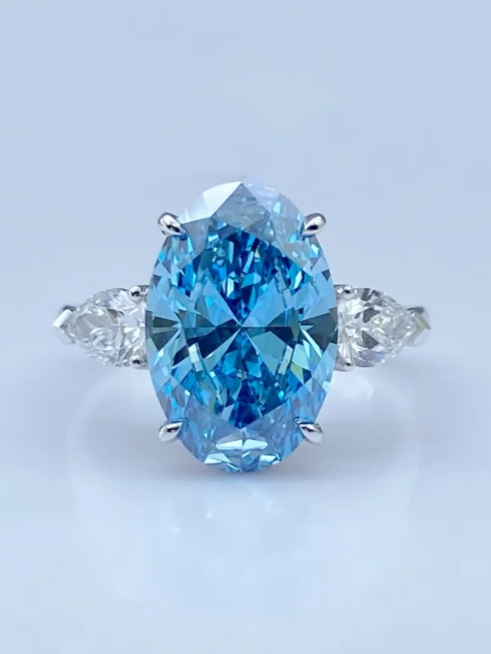 Lab Grown Oval-Cut Sky Blue Diamond Ring – 6.0ct Total – 18K White Gold – VS1 Clarity