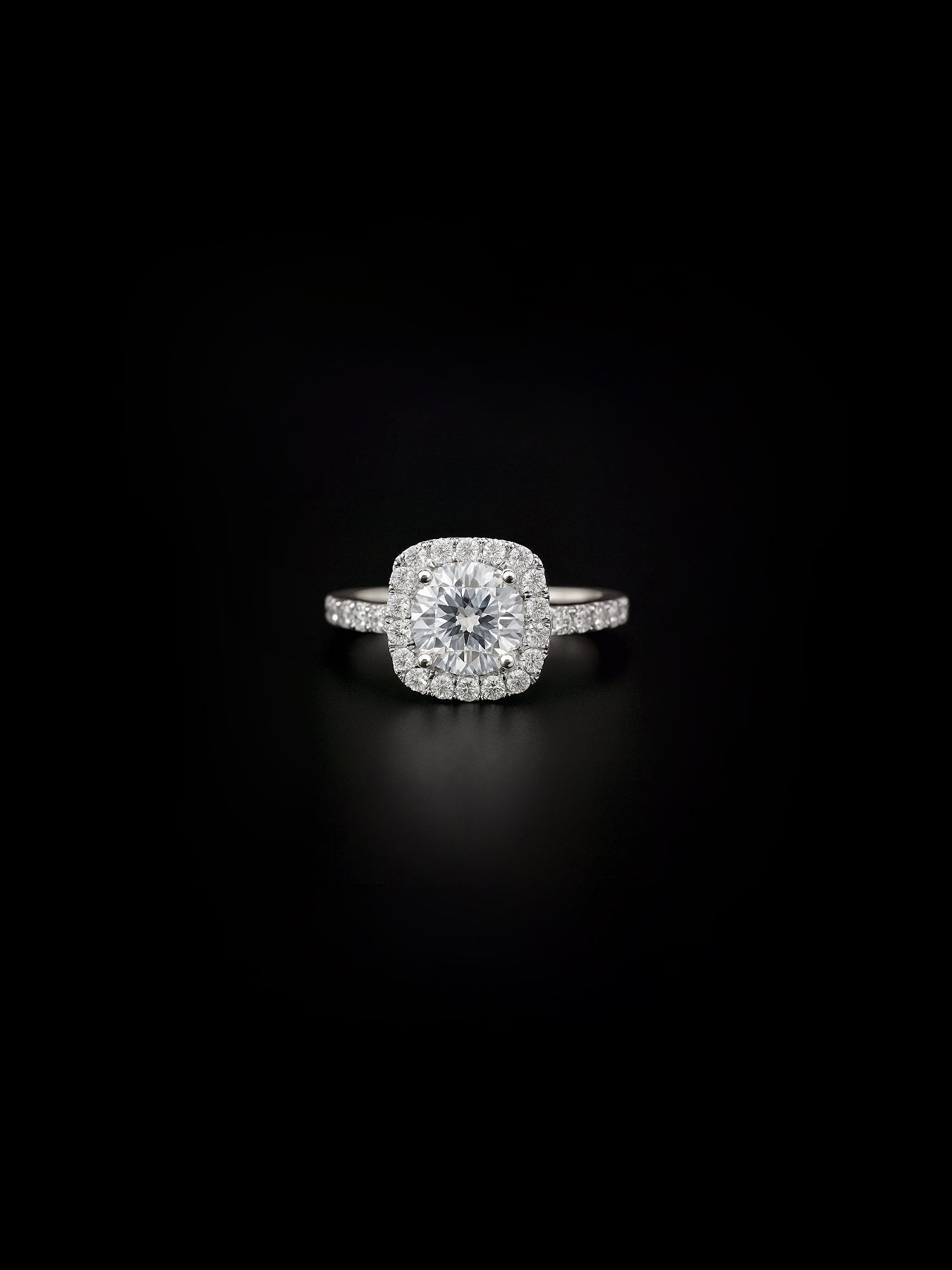 Lab Grown Cushion Halo Diamond Ring – 0.95ct Total – VVS2 Clarity