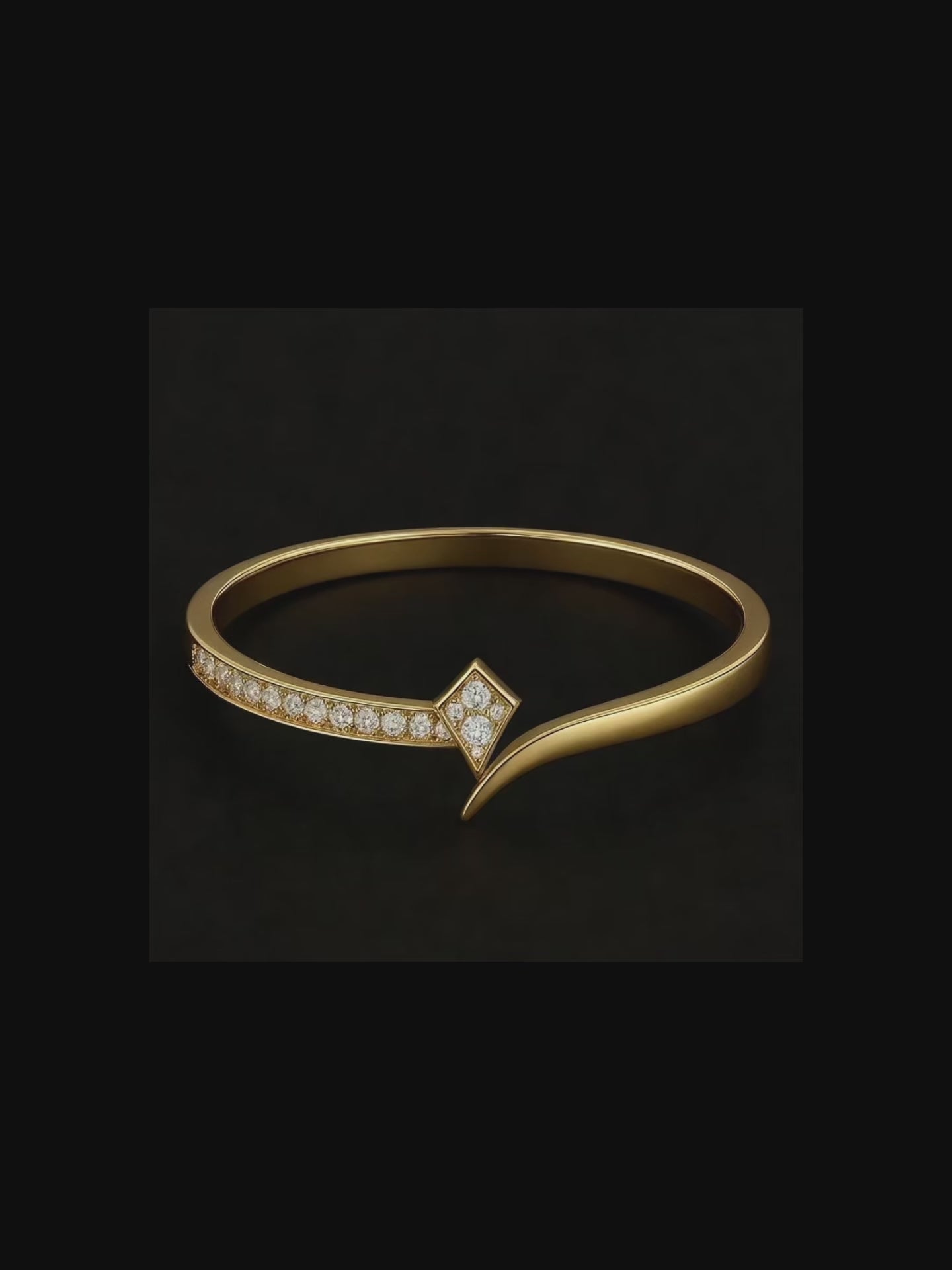 Lab-Grown Diamond 18k Sculptural Bangle – 0.72ct D VVS1